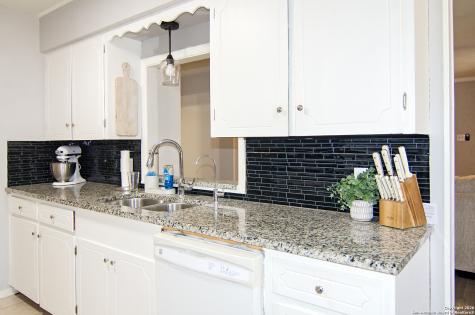 1405 Palo Blanco Beeville TX 78102