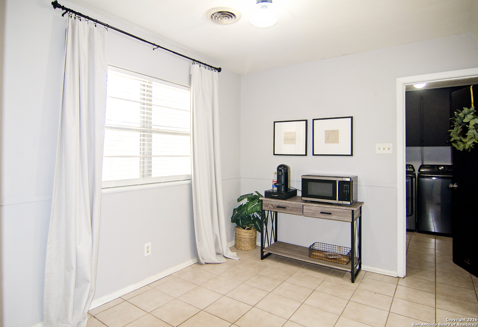 1405 Palo Blanco Beeville TX 78102