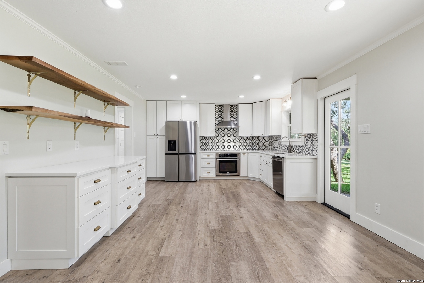 100 Fleetwood Drive Hollywood Park TX 78232