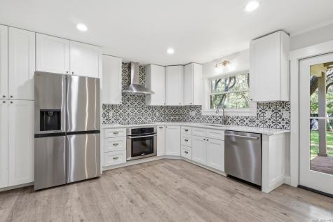 100 Fleetwood Drive Hollywood Park TX 78232