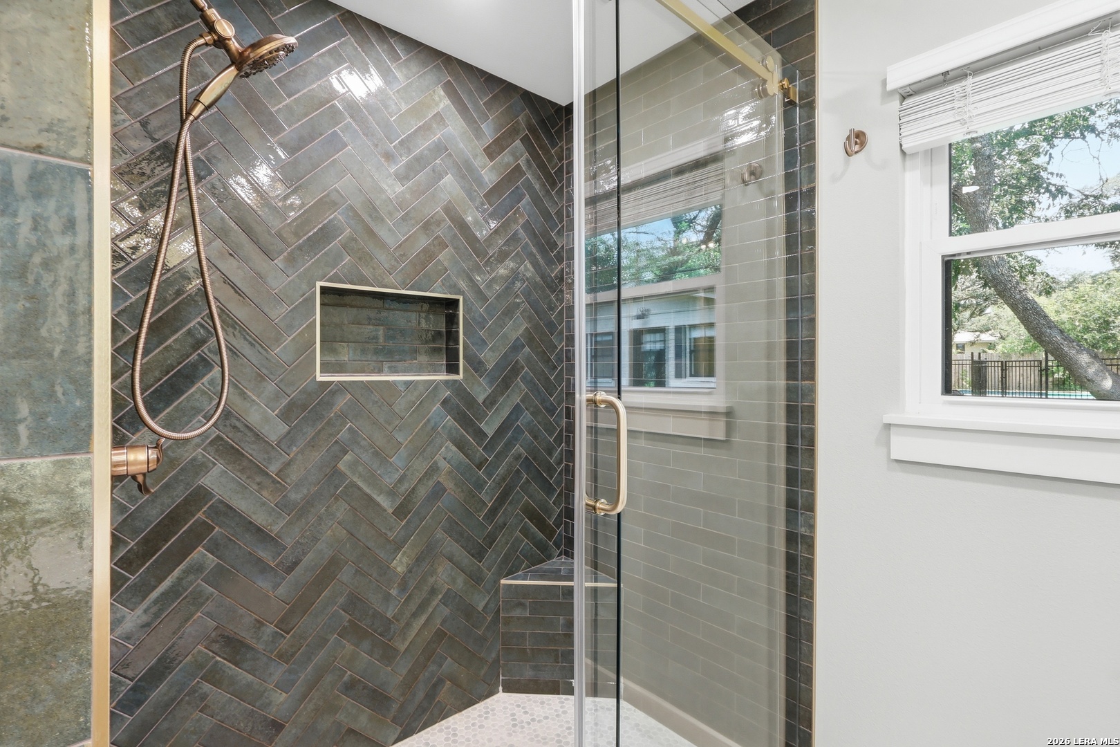 100 Fleetwood Drive Hollywood Park TX 78232