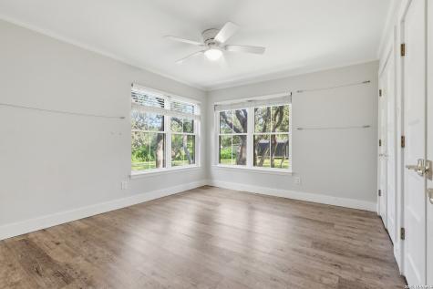 100 Fleetwood Drive Hollywood Park TX 78232
