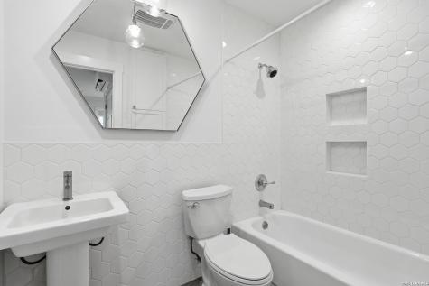 100 Fleetwood Drive Hollywood Park TX 78232