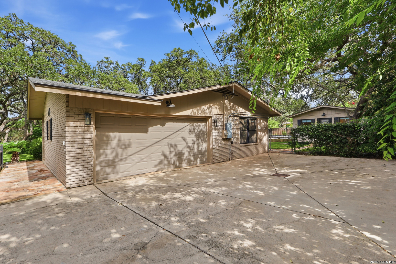 100 Fleetwood Drive Hollywood Park TX 78232