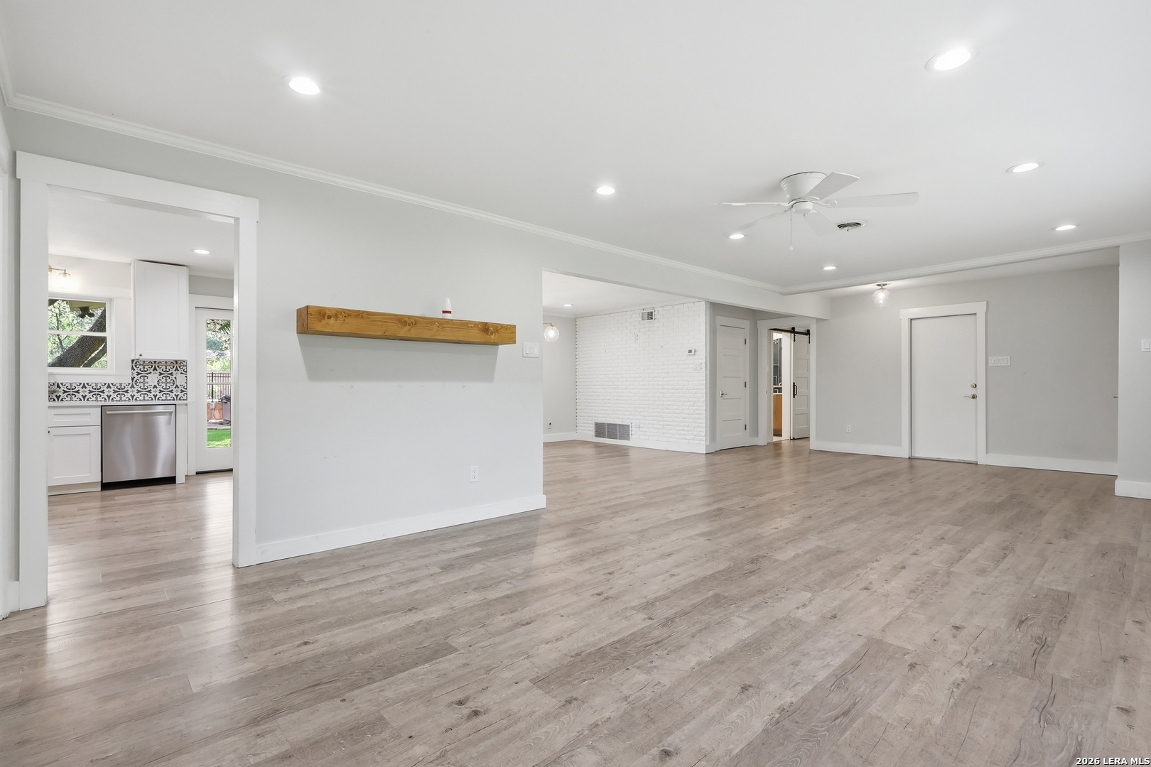 100 Fleetwood Drive Hollywood Park TX 78232
