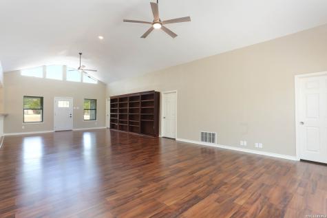 693 Snake Pipe Creek TX 78063