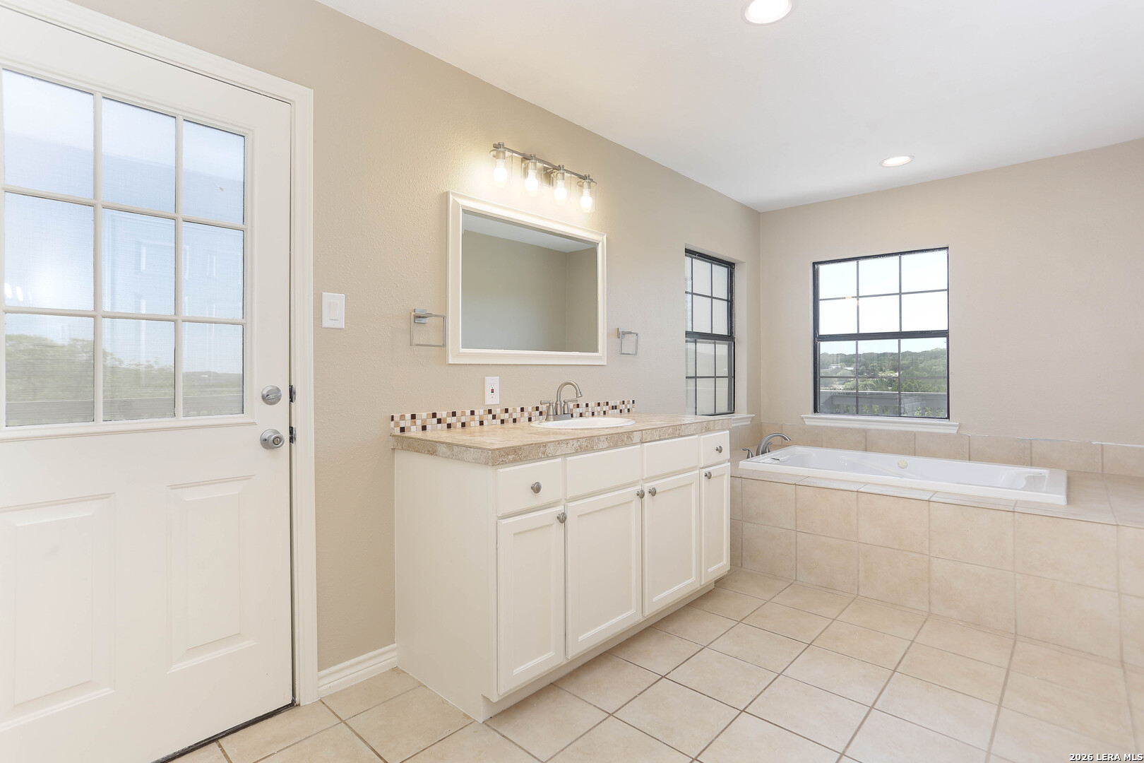 693 Snake Pipe Creek TX 78063