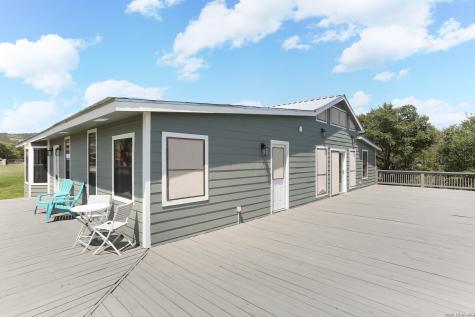 693 Snake Pipe Creek TX 78063