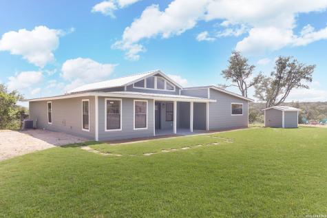 693 Snake Pipe Creek TX 78063
