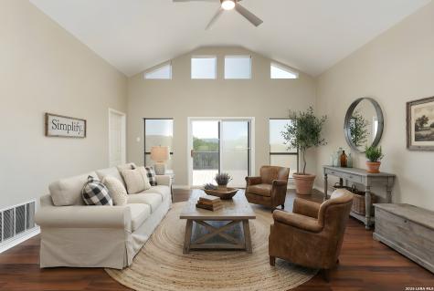693 Snake Pipe Creek TX 78063