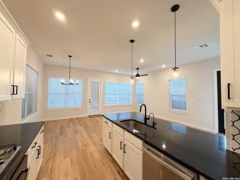 5843 Whitby Road San Antonio TX 78240