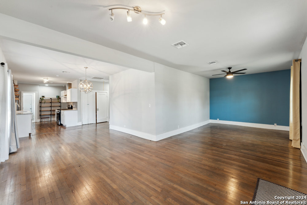 1031 Schley Avenue San Antonio TX 78210