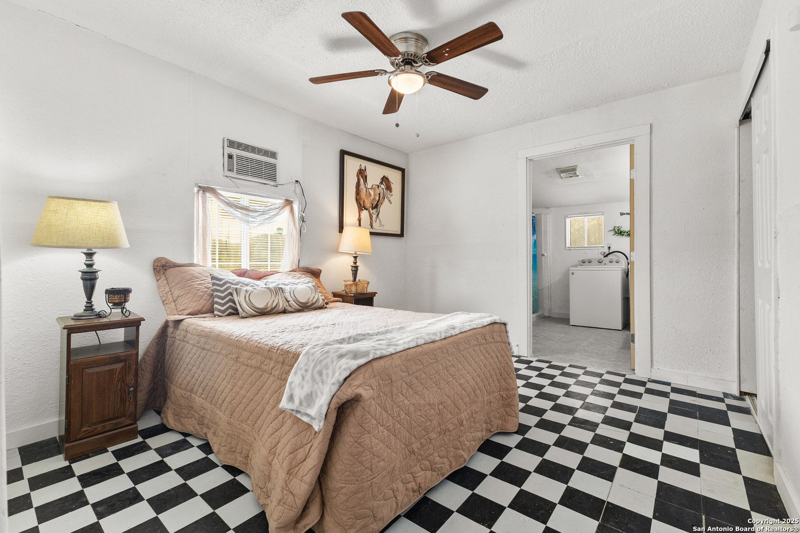 1222 W Harding San Antonio TX 78221
