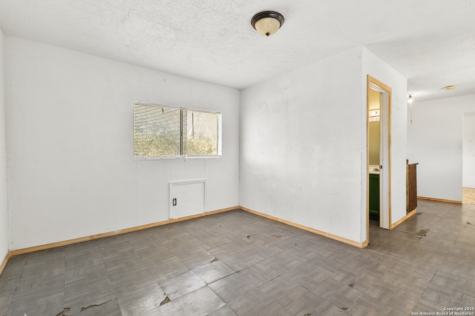 1222 W Harding San Antonio TX 78221