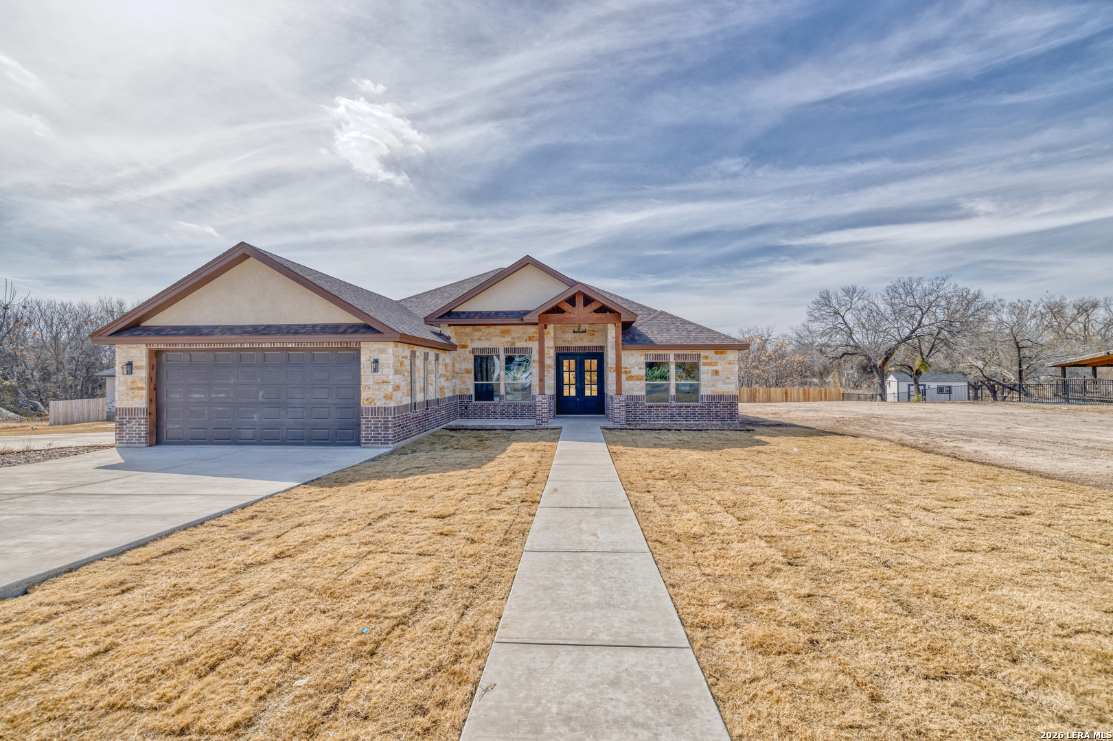239 Country Club Lane Uvalde TX 78801
