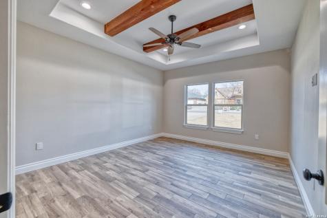 239 Country Club Lane Uvalde TX 78801