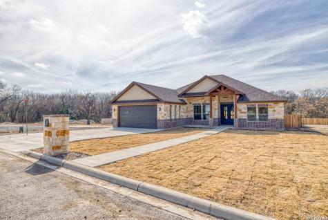 239 Country Club Lane Uvalde TX 78801