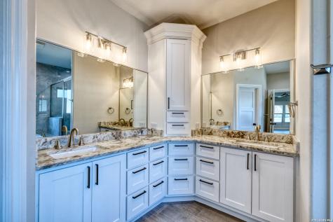 239 Country Club Lane Uvalde TX 78801
