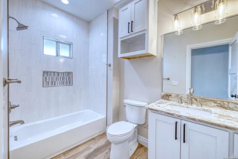 239 Country Club Lane Uvalde TX 78801
