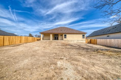 239 Country Club Lane Uvalde TX 78801