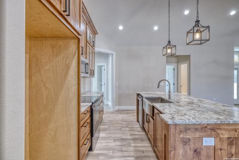 239 Country Club Lane Uvalde TX 78801