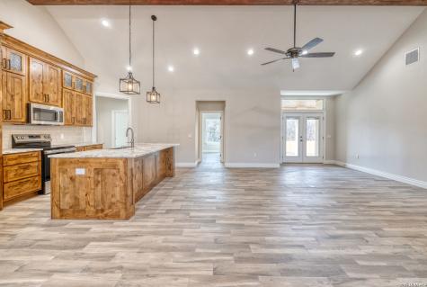 239 Country Club Lane Uvalde TX 78801