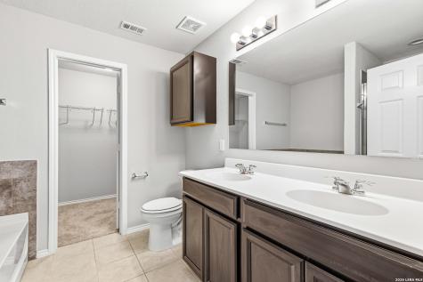 10234 Reyes Heights San Antonio TX 78254