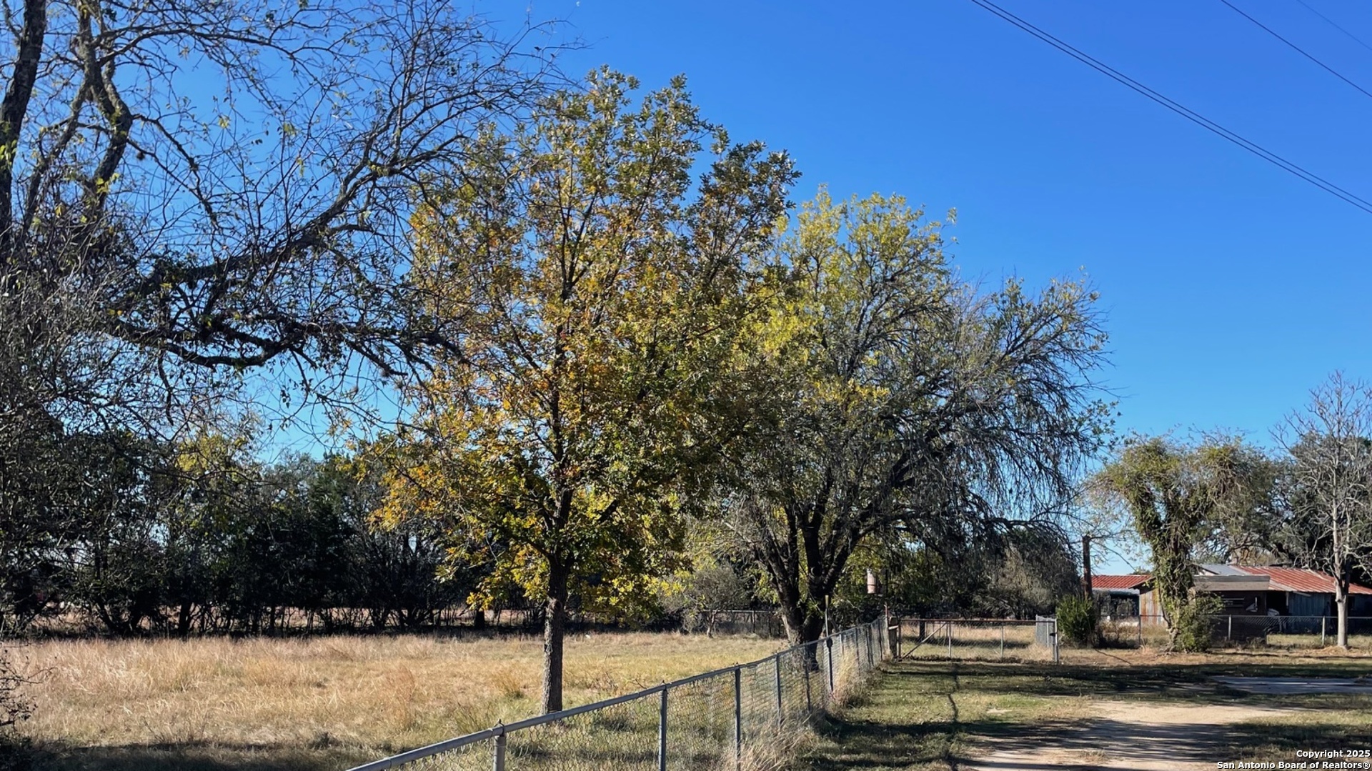 190 Gunther Pipe Creek TX 78063