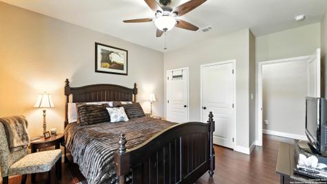 121 Carrizo Ridge Floresville TX 78114