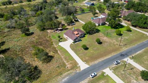 121 Carrizo Ridge Floresville TX 78114