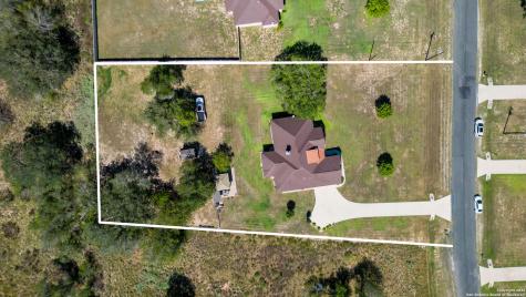 121 Carrizo Ridge Floresville TX 78114