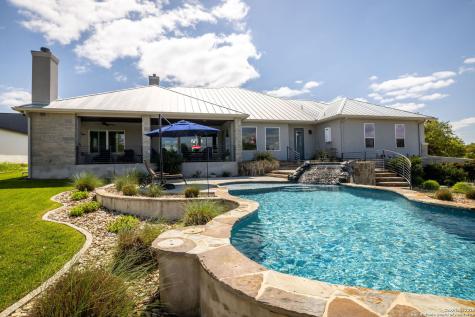 371 River Cliff Spring Branch TX 78070