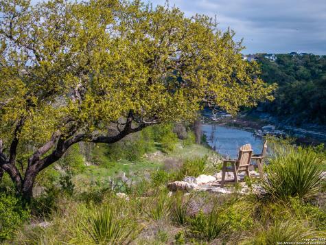 371 River Cliff Spring Branch TX 78070