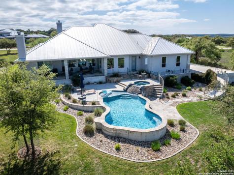 371 River Cliff Spring Branch TX 78070