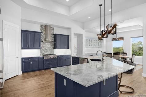 371 River Cliff Spring Branch TX 78070