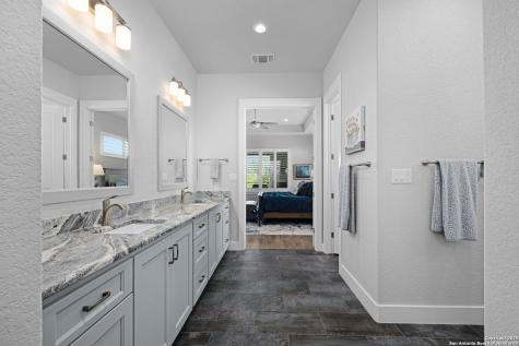 371 River Cliff Spring Branch TX 78070
