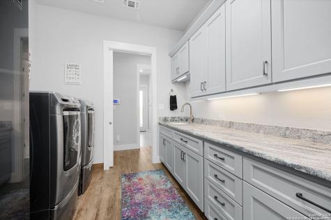 371 River Cliff Spring Branch TX 78070
