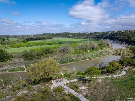 371 River Cliff Spring Branch TX 78070