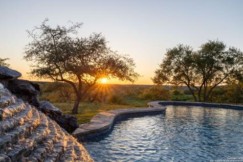 371 River Cliff Spring Branch TX 78070