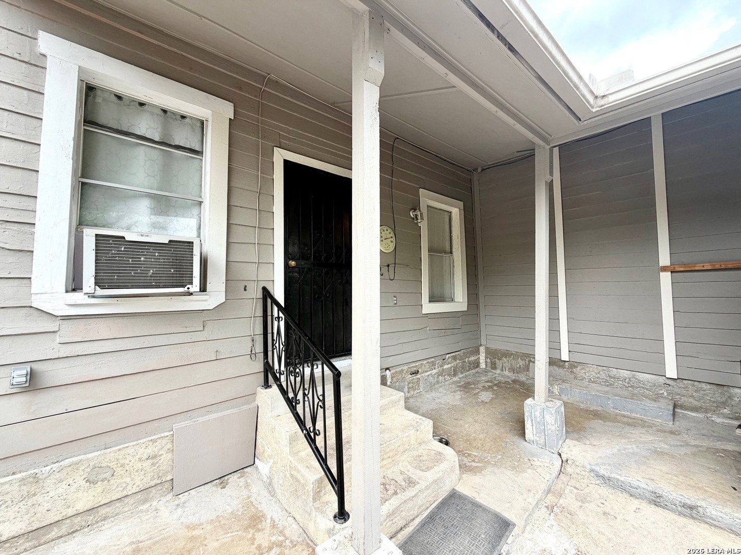 944 Briscoe Alley San Antonio TX 78207