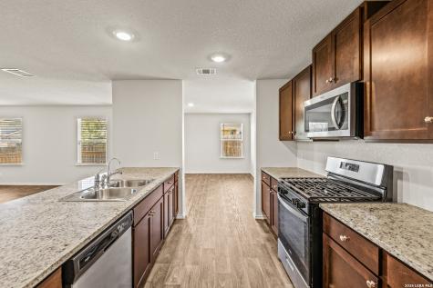 1011 Pacific Monarch San Antonio TX 78253