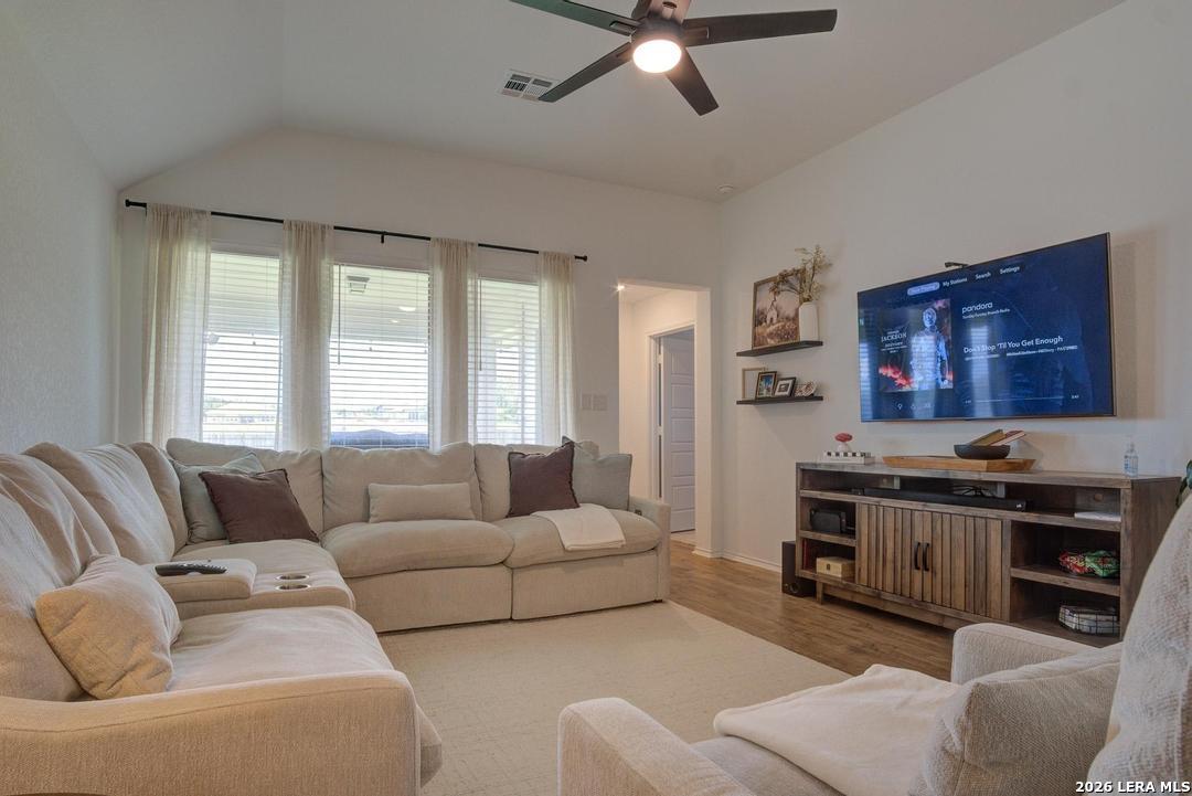 108 Mallorys Way Castroville TX 78009