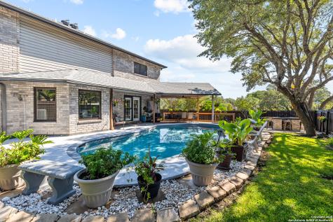 9502 Campton Farms San Antonio TX 78250