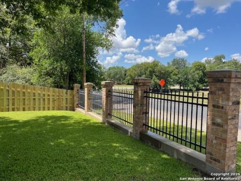 1120 Avenue D Shiner TX 77984