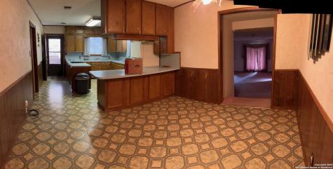 1120 Avenue D Shiner TX 77984