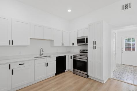 302 Topeka San Antonio TX 78210