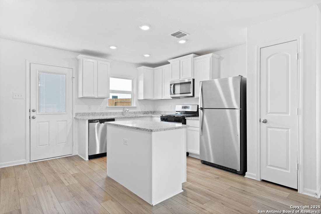 3419 Warlow Branch San Antonio TX 78109