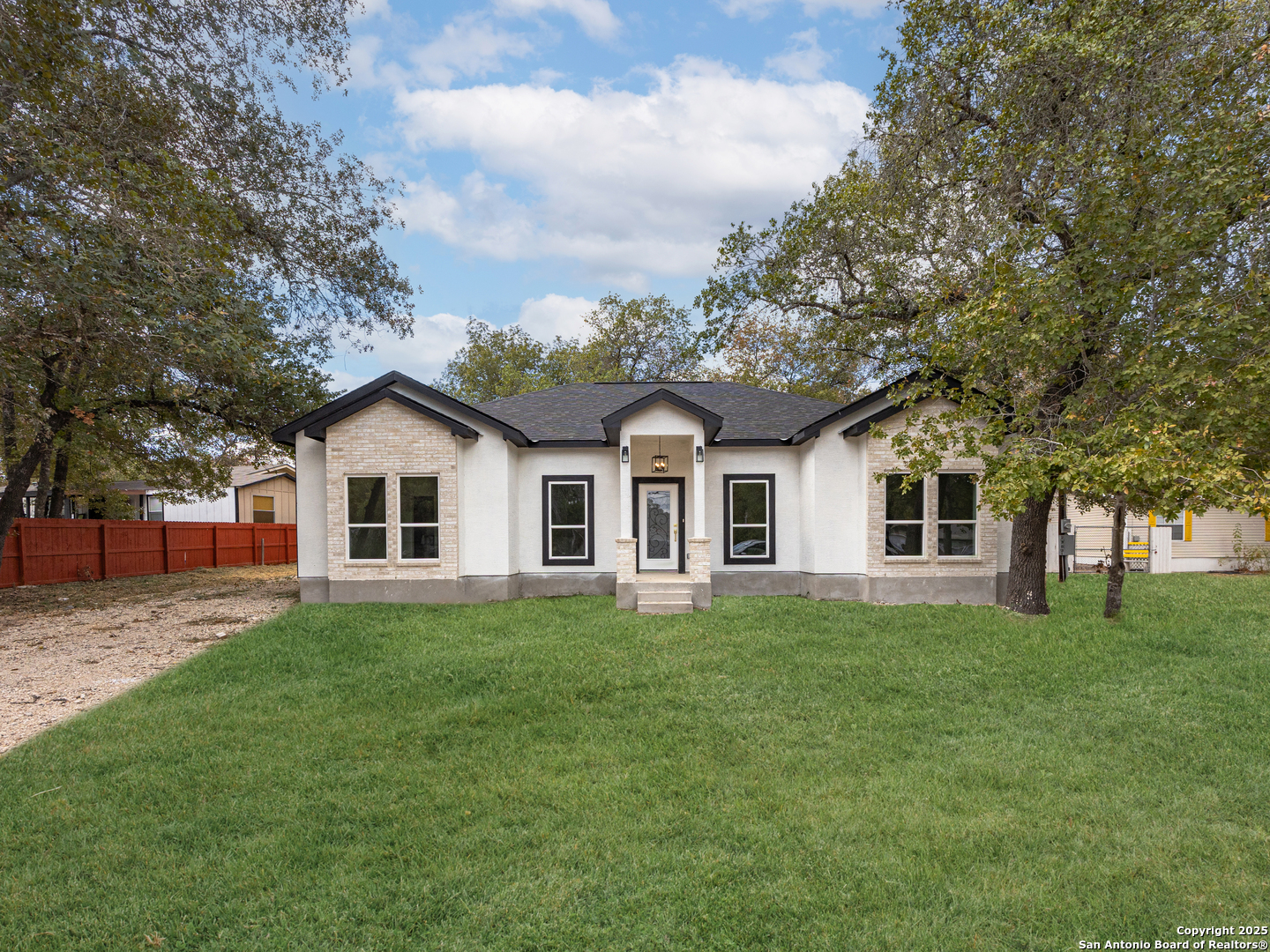 23031 Fawn Trail Drive Elmendorf TX 78112
