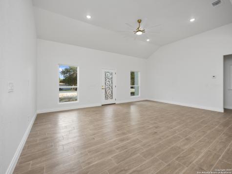 23031 Fawn Trail Drive Elmendorf TX 78112