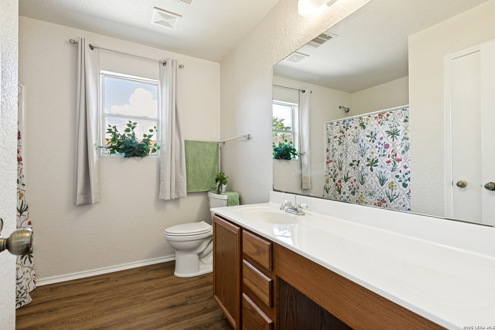 1334 Sunbend Falls San Antonio TX 78224